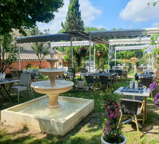 Restaurant Auberge des Lacs bleus à Clérac en Charente-Maritime