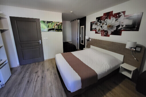 Chambre à l'Auberge des Lacs bleus à Clérac en Charente-Maritime